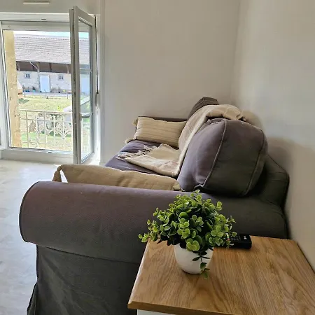 Semesterbostad Cosy Le Margant Pour 4 Personnes *